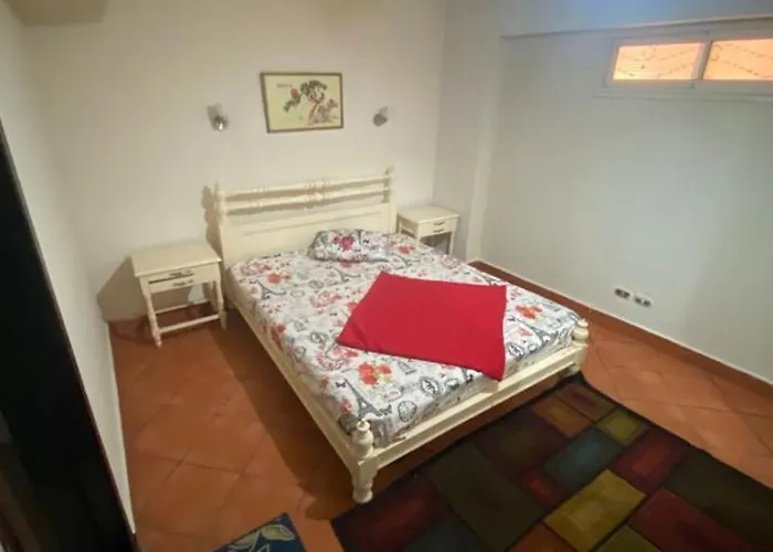 Alpesi faház العين السخنة